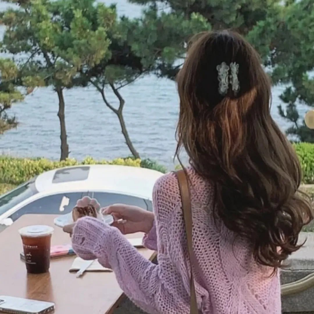 村里来了个直播女神